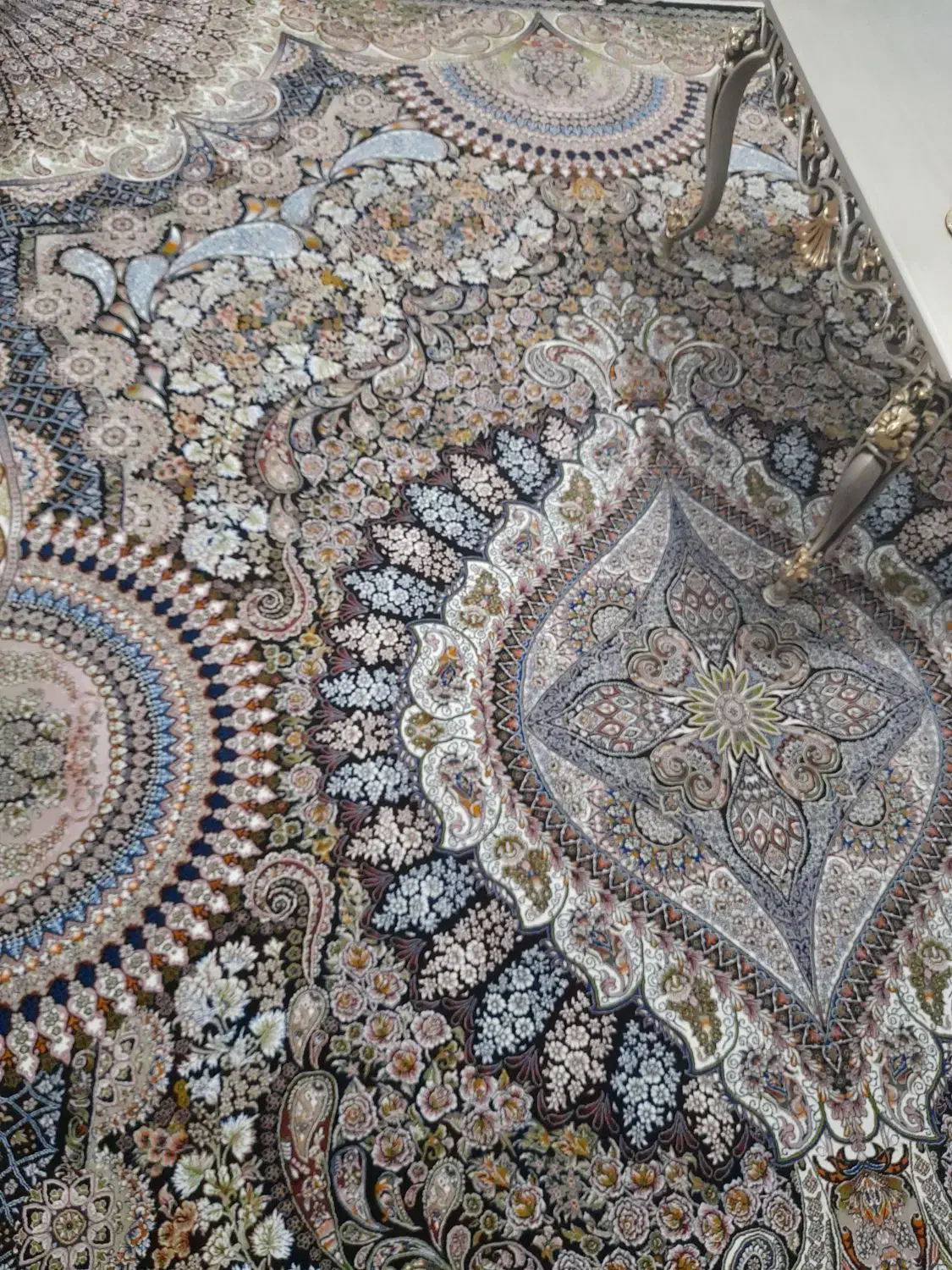 سه تخته فرش ۱۲و۹متری شیک وسالم|فرش|قم, باغ کرباسی|دیوار