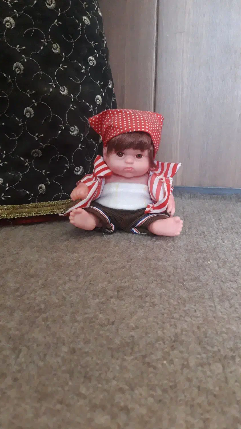 عروسک|اسباببازی بچه|شیراز, جانبازان|دیوار