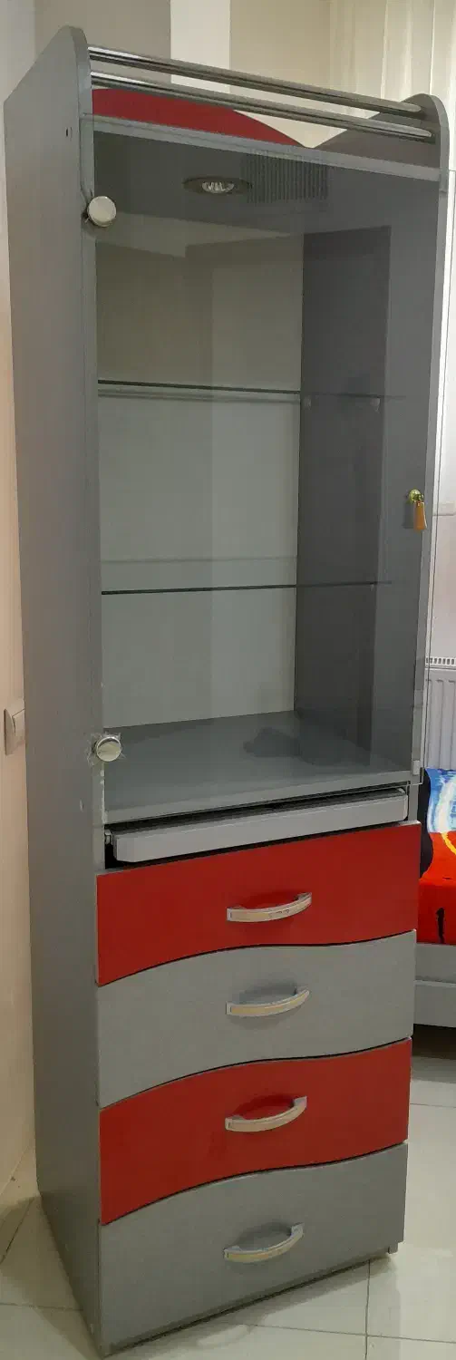 فروش تخت .کمد و فرش|اسباب و اثاث بچه|شهرکرد, |دیوار