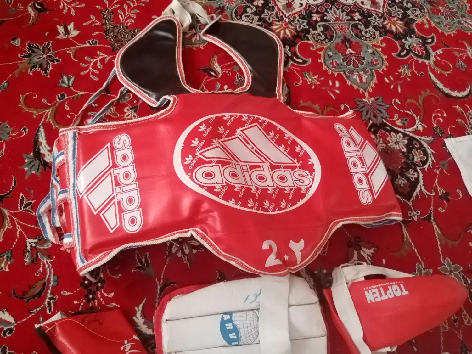 تکواندو|تجهیزات ورزشی|هشتگرد, شهرک صنعتی هشتگرد|دیوار