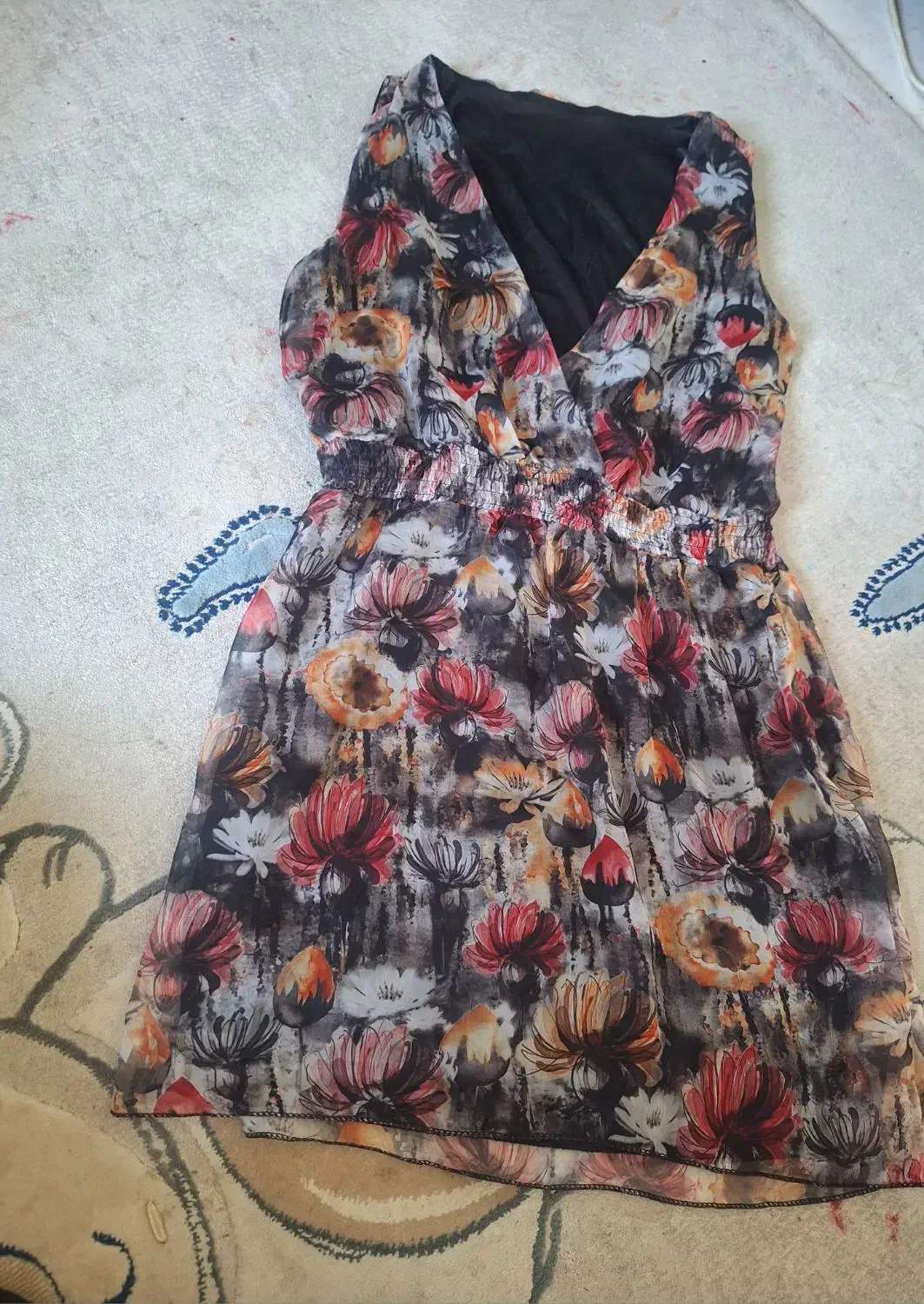 لباس‌های تاناکورای خارجی|لباس|پرند, فاز ۶|دیوار