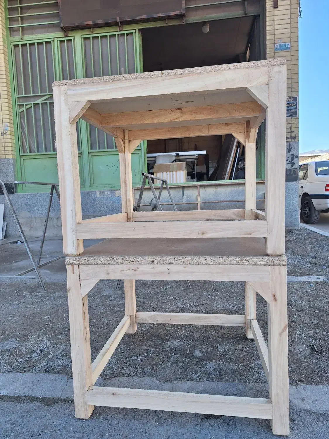 کرسی|صندلی و نیمکت|فولادشهر, سایت صنعتی کاوه|دیوار