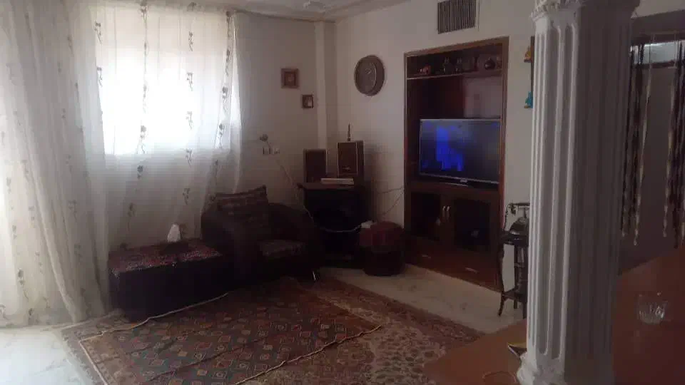 فروش آپارتمان ۱۰۱ متری دو خوابه در B4 روبروی استخر|فروش آپارتمان|فولادشهر, B4|دیوار