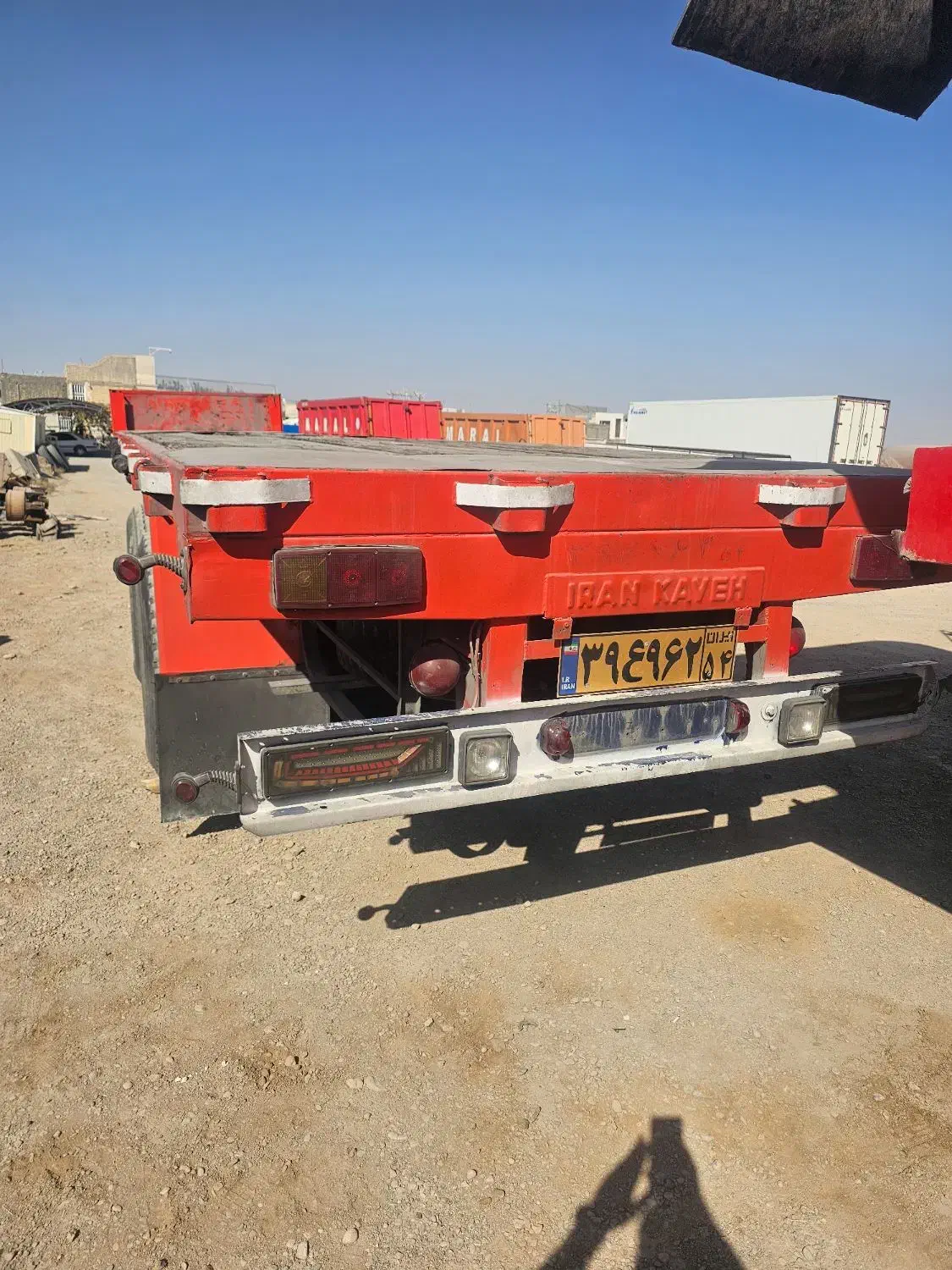 تریلی تریلر کف دو محور|قطعات یدکی و لوازم جانبی|ابرکوه, |دیوار