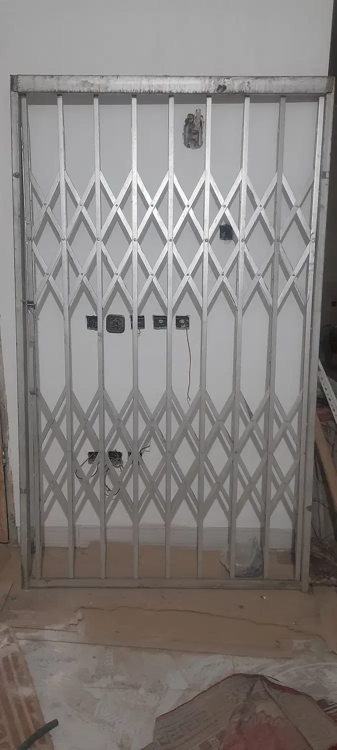 درب آهنی آکاردئونی|مصالح و تجهیزات ساختمان|اصفهان, رهنان|دیوار