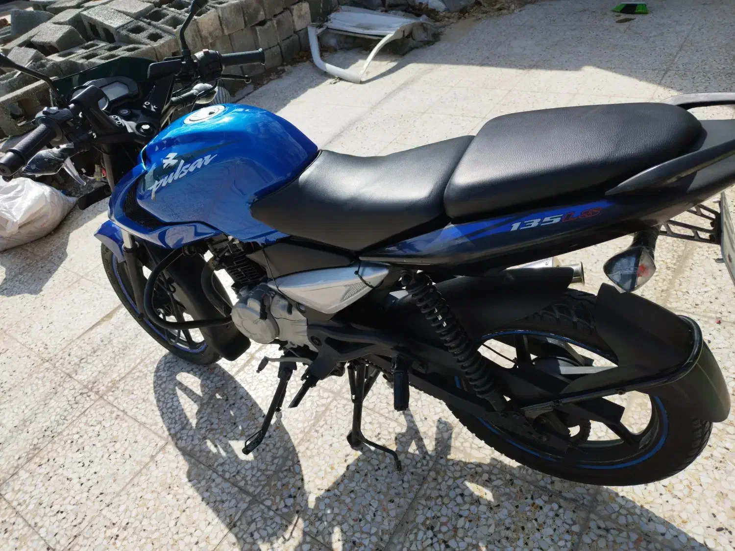 موتور باجاج پالس ۱۳۵|موتورسیکلت|بندرعباس, |دیوار