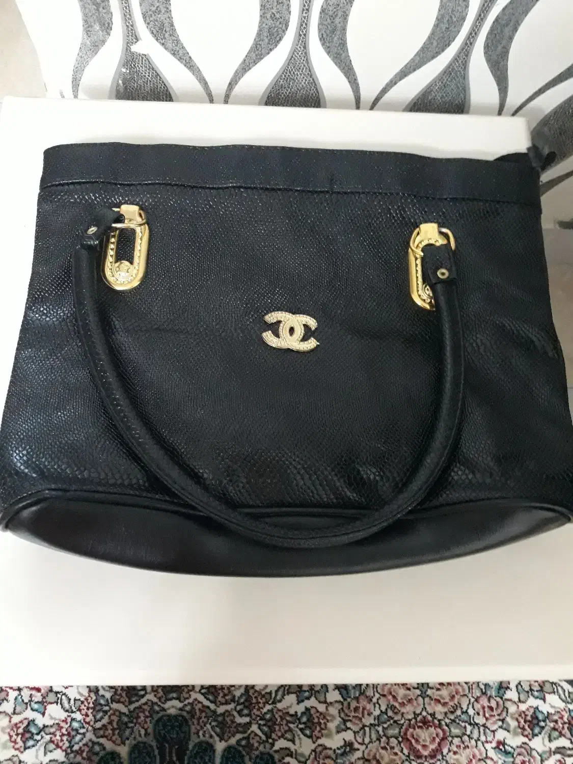 کیف زنانه کاملا نو میباشد یکصد و سی هزار تومان|کیف، کفش، کمربند|سمنان, |دیوار