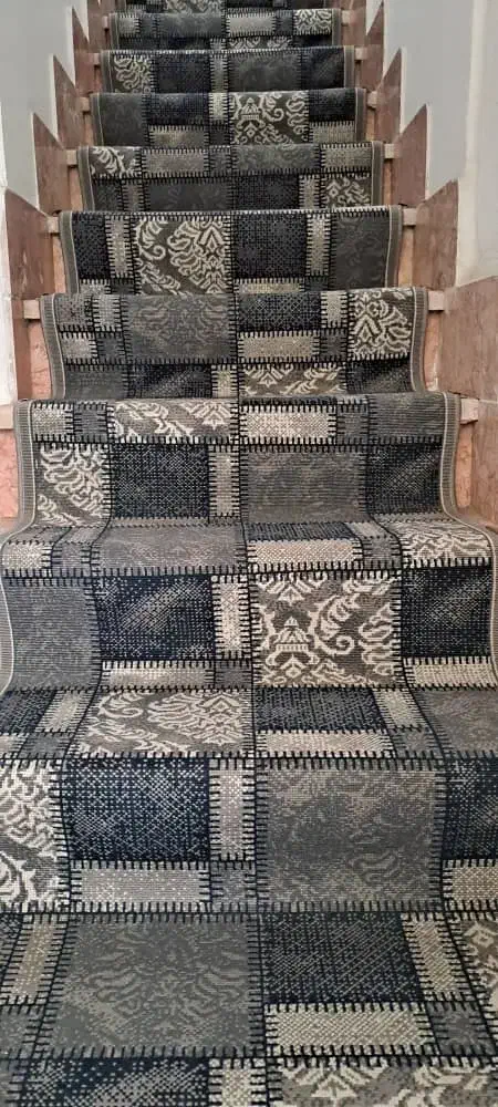 گلیم راه پله|گلیم، جاجیم، گبه|رشت, معلم|دیوار