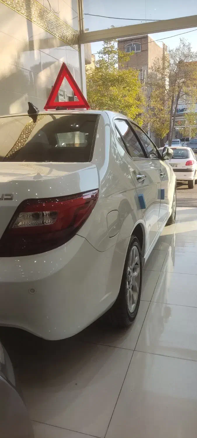 دنا پلاس توربو 6دنده اوتومات آپشنال سفید مدل 1403|خودرو سواری و وانت|تبریز, |دیوار