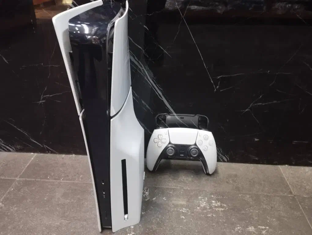 Ps5 اسلیم دیسکخور اروپا با کارتن متعلقات فول بازی|کنسول، بازی ویدئویی و آنلاین|شیراز, شهرک گلستان|دیوار