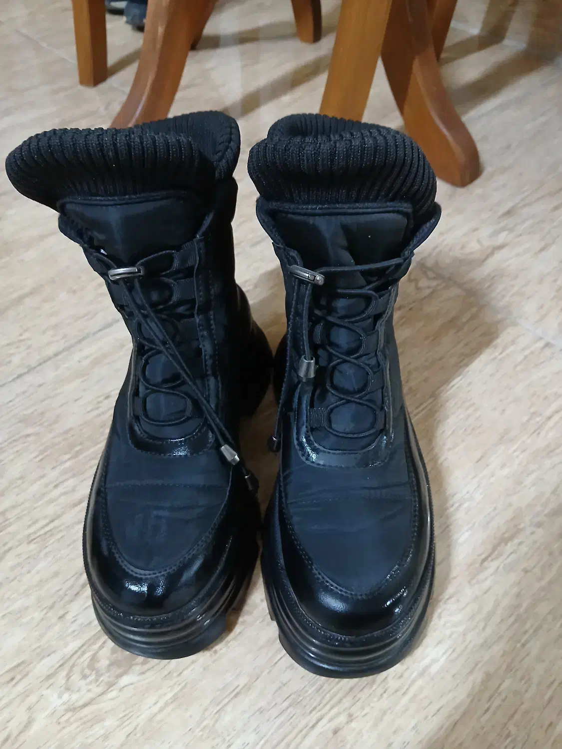 یک جفت پوتین زنانه سایز 39|کیف، کفش، کمربند|رودسر, |دیوار