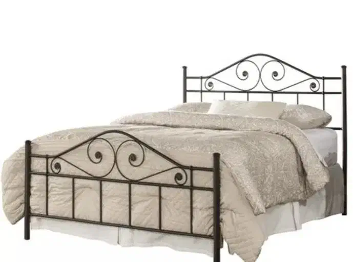 تخت دو نفره فرفوژه به همراه میز آرایشی|تخت و سرویس خواب|شیراز, فرهنگ شهر|دیوار