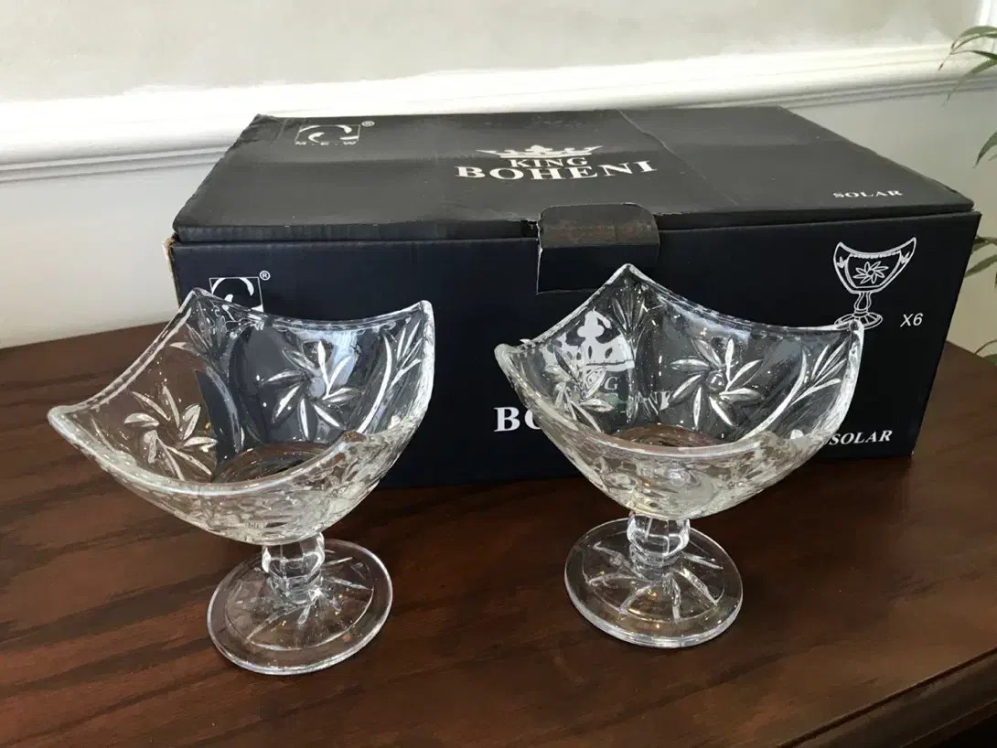 بستنی خوری پایه دار|ظروف سرو و پذیرایی|گرمدره, |دیوار