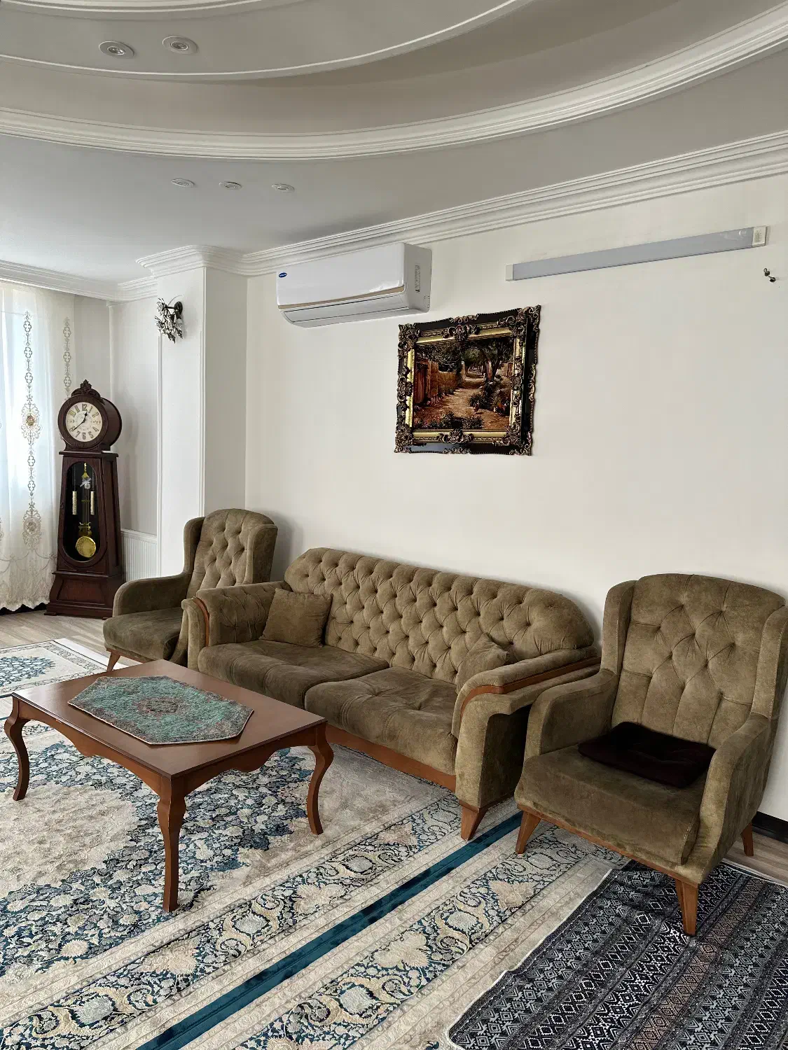 مبل راحتی در حد نو|مبلمان خانگی و میز عسلی|اشتهارد, |دیوار