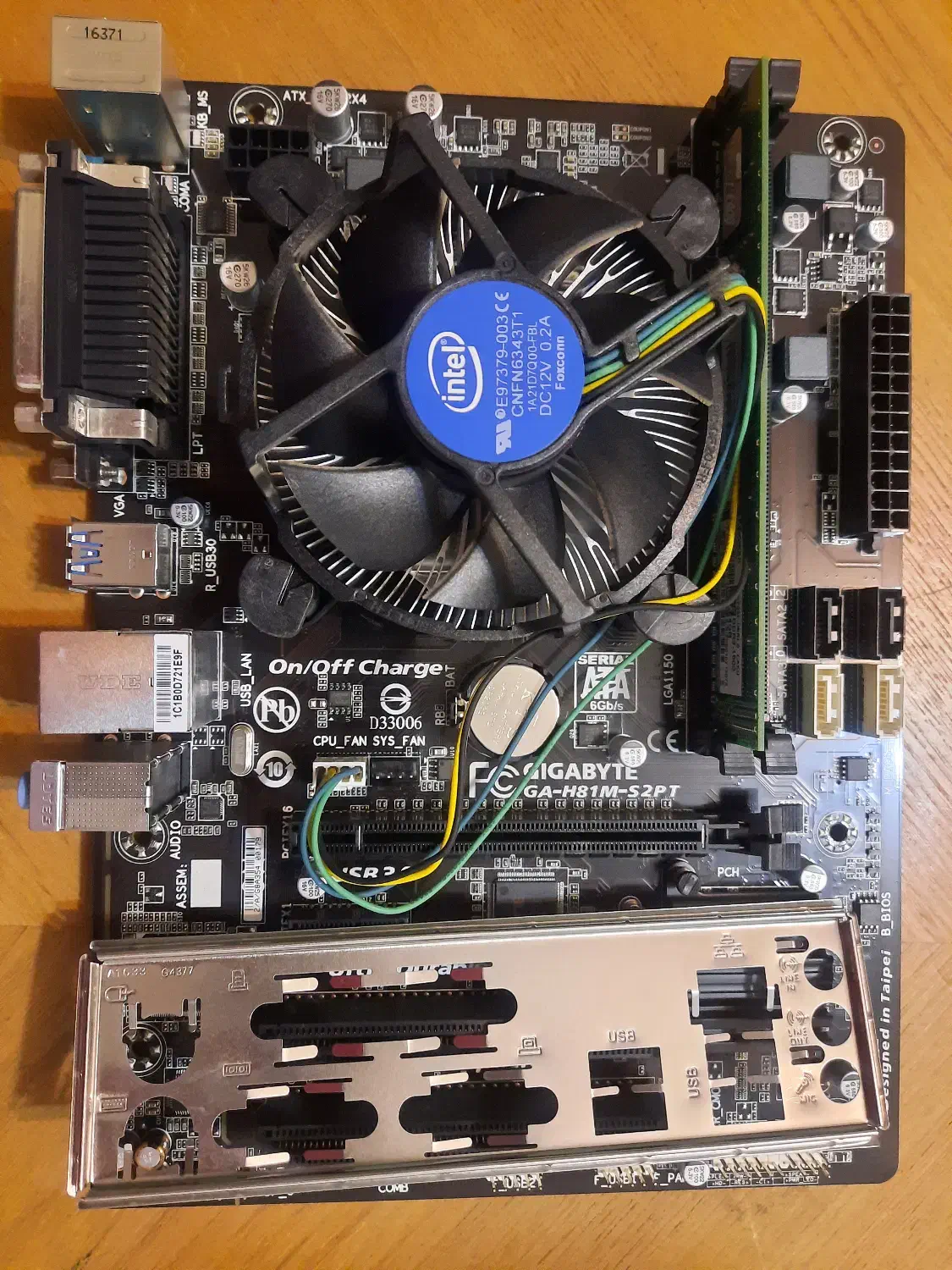 Mb giga Cpu intel g3250 ram 4g|قطعات و لوازم جانبی رایانه|تهران, بهار|دیوار