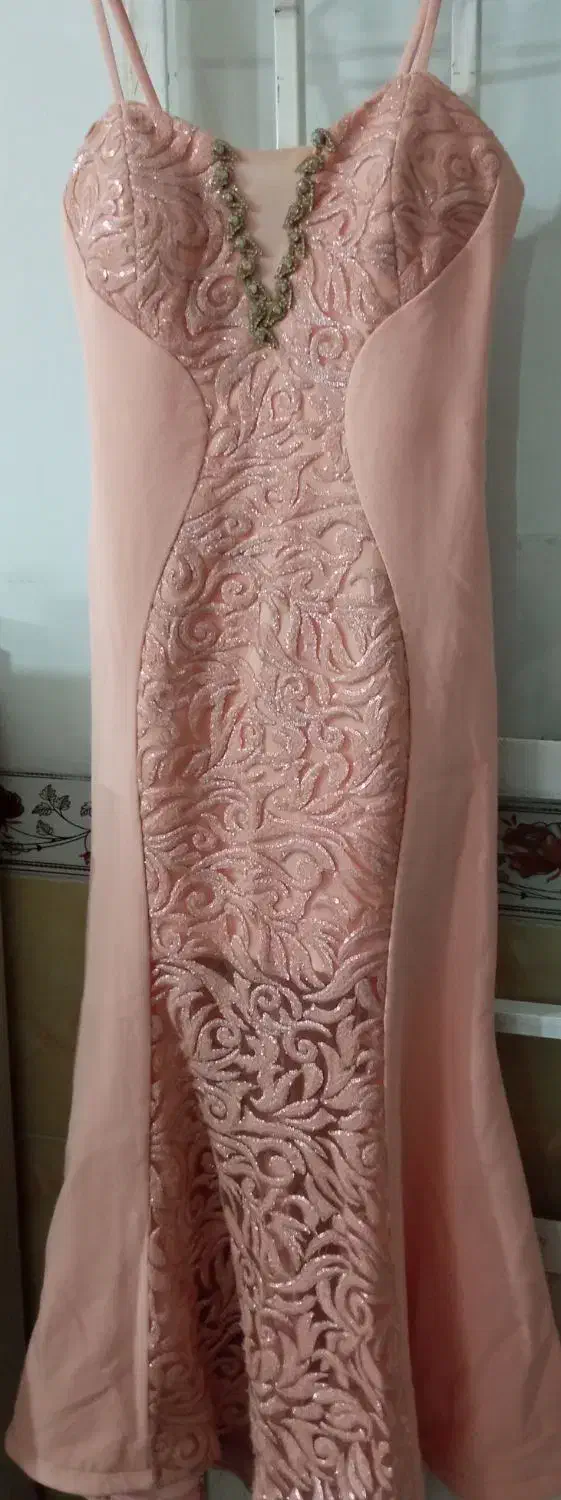 لباس مجلسی|لباس|هشتگرد, هشتگرد قدیم|دیوار