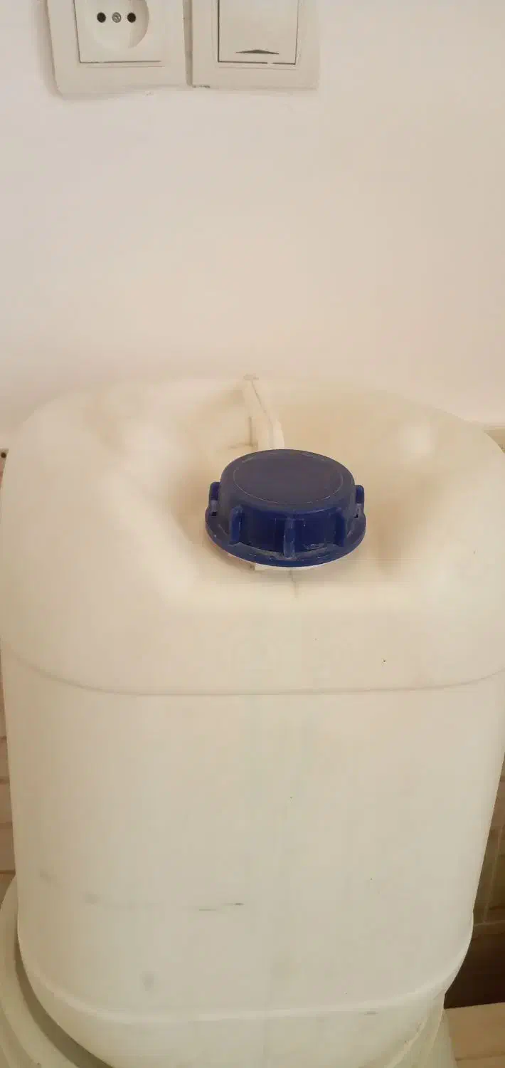 بشکه ۲۰لیتری خارجی جنس محکم وضخیم|ظروف نگهدارنده، پلاستیکی، یک‌بارمصرف|برازجان, |دیوار