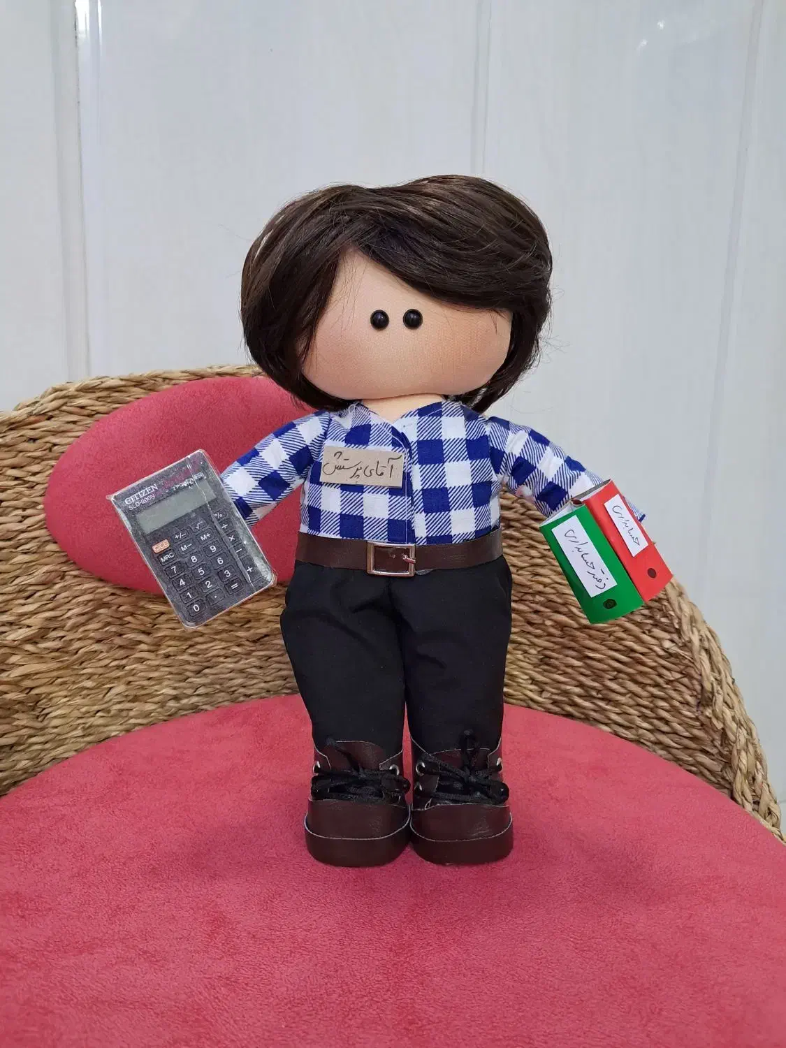 عروسک آقای حسابدار|اسباب‌‌بازی|قم, نخودی|دیوار