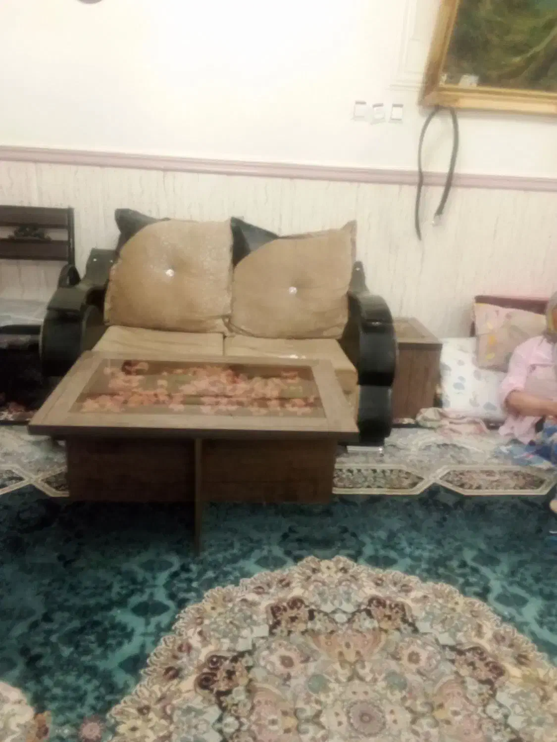 مبل راحتی قیمت 4ملیون آدرس رازی 16|مبلمان خانگی و میز عسلی|سبزوار, فرهنگیان|دیوار