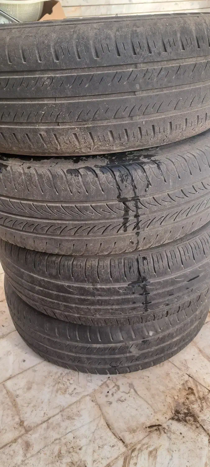 لاستیک سمند|قطعات یدکی و لوازم جانبی|قم, قلعه عموحسین|دیوار