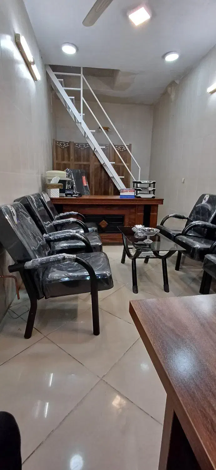 در خواست مشاور تمام وقت برای دفتر املاک|استخدام بازاریابی و فروش|لاهیجان, کوی خزر|دیوار