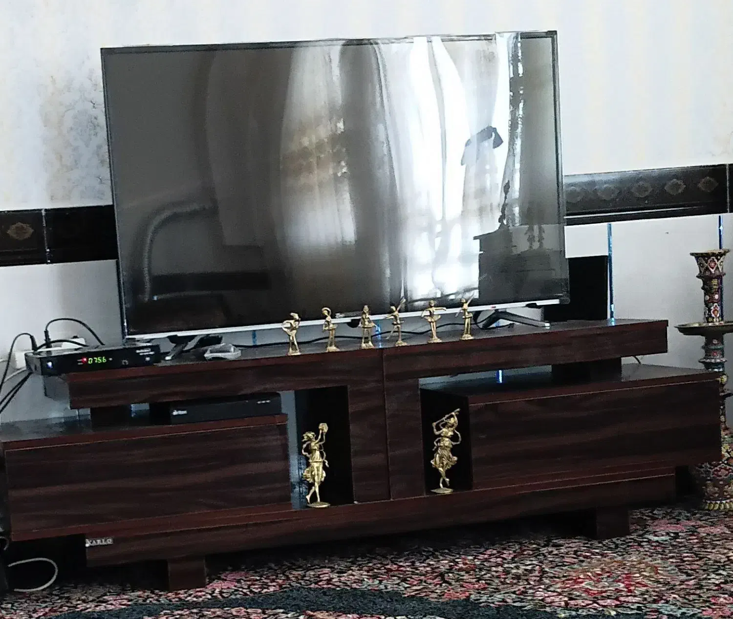 میز تلوزیون سالم بدونه خط و خش|میز تلویزیون|خزل, |دیوار