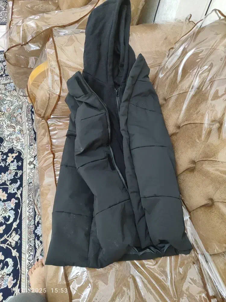 جلیقه پافر کلاه دار دوزیپه ضدآب مشکی کاملا نو|لباس|تهران, سبلان (لشگر)|دیوار