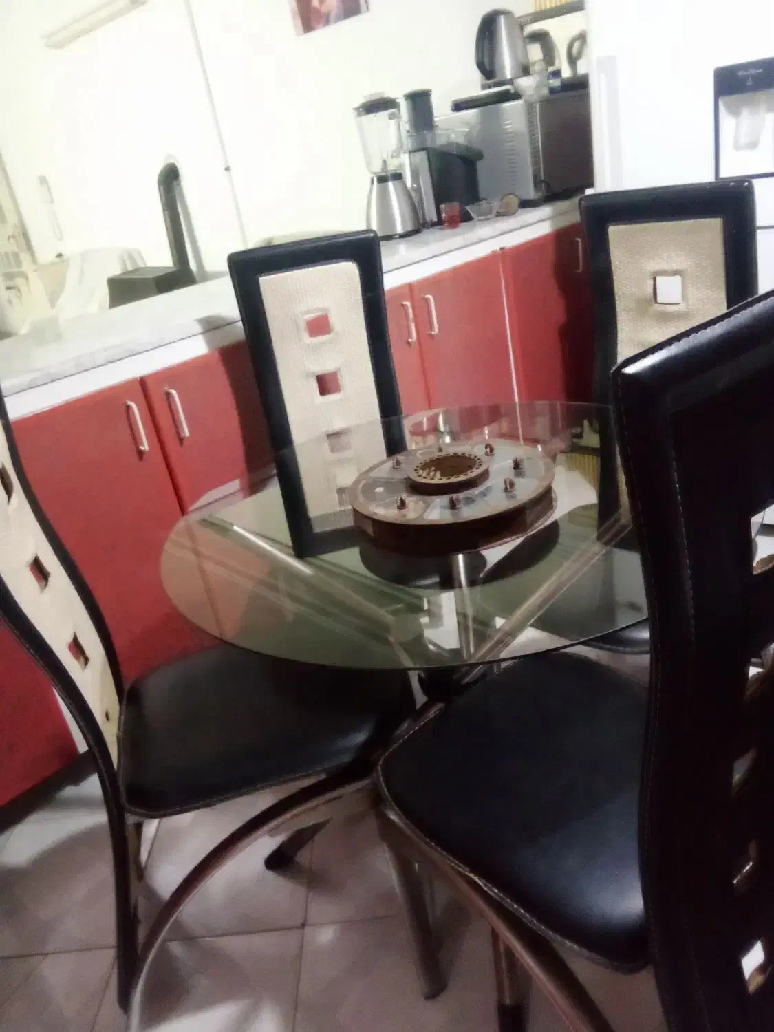 میز ناهارخوری چهارنفره تمیز و مرتب|میز و صندلی غذاخوری|مشهد, شهرک امام هادی (شهرک غرب)|دیوار