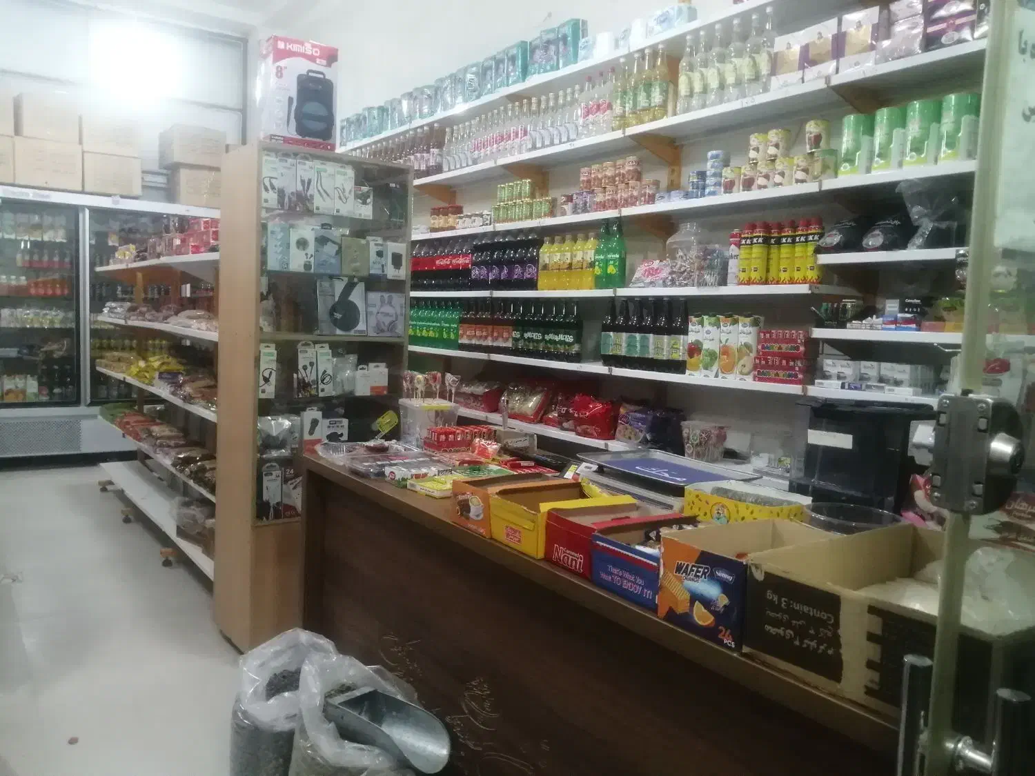 واگذاری فروشگاه مواد غذایی( سوپرمارکت)|اجارهٔ مغازه و غرفه|بجنورد, |دیوار