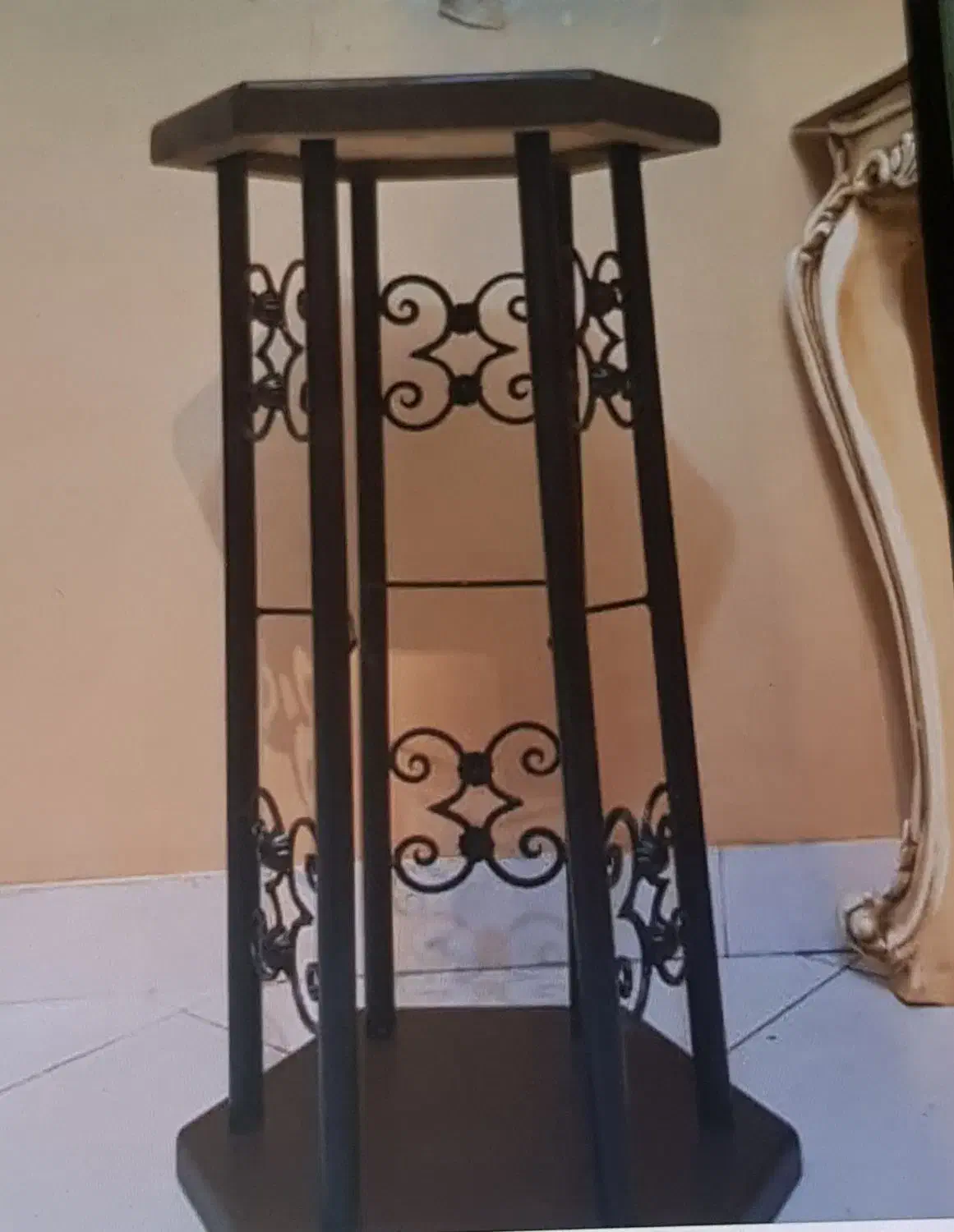 میز|میز تلفن|تهران, دبستان|دیوار