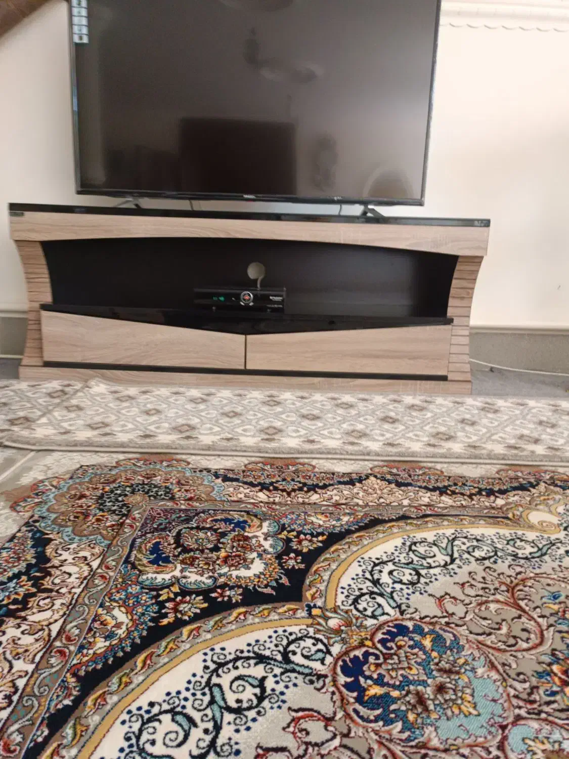 بوفه ومیزتلویزیون|میز تلویزیون|سلماس, |دیوار