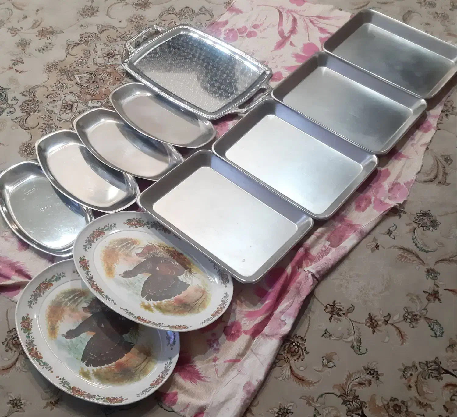 تعداد۱۰عددسینی صخیم درجه دوعددملامین|ظروف سرو و پذیرایی|تهران, امامت|دیوار