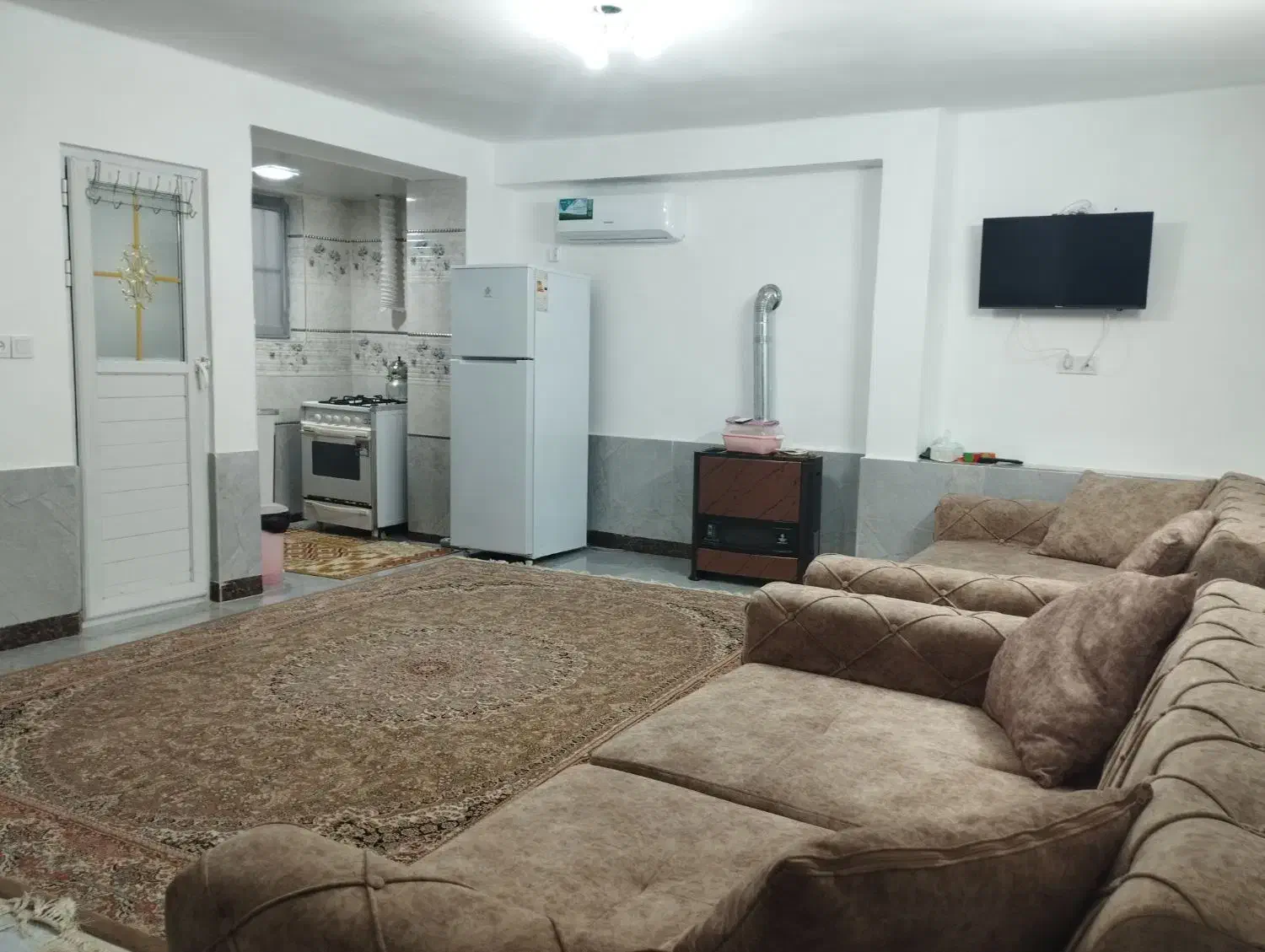 اجاره سوئیت راه جدا نزدیک ساحل روزانه و ماهانه|اجارهٔ کوتاه‌مدت آپارتمان و سوئیت|رودسر, |دیوار