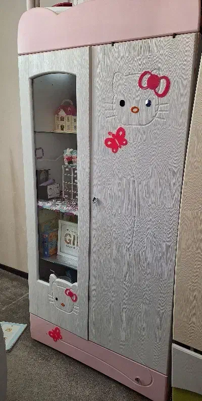 کمد و تخت همراه تشک طبی|اسباب و اثاث بچه|اصفهان, کوی شهید کشوری|دیوار