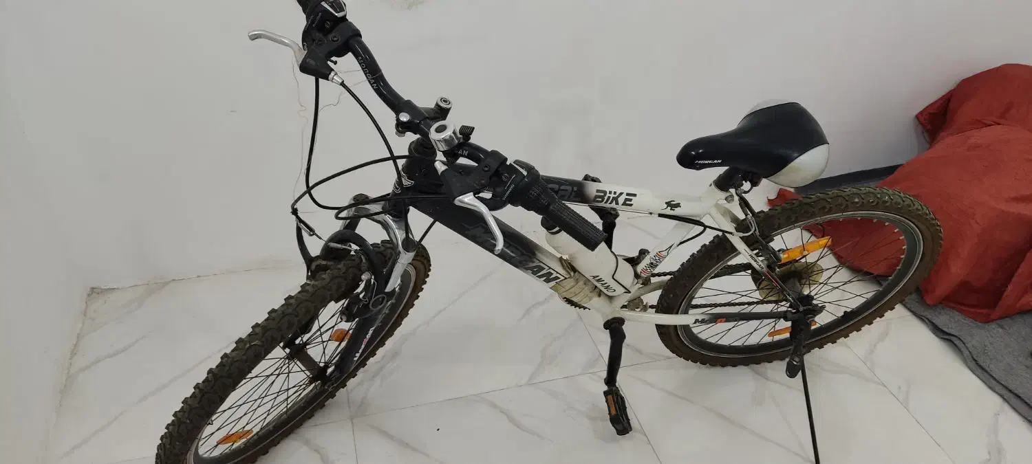 دوچرخه|دوچرخه، اسکیت، اسکوتر|شیراز, کوشک میدان|دیوار