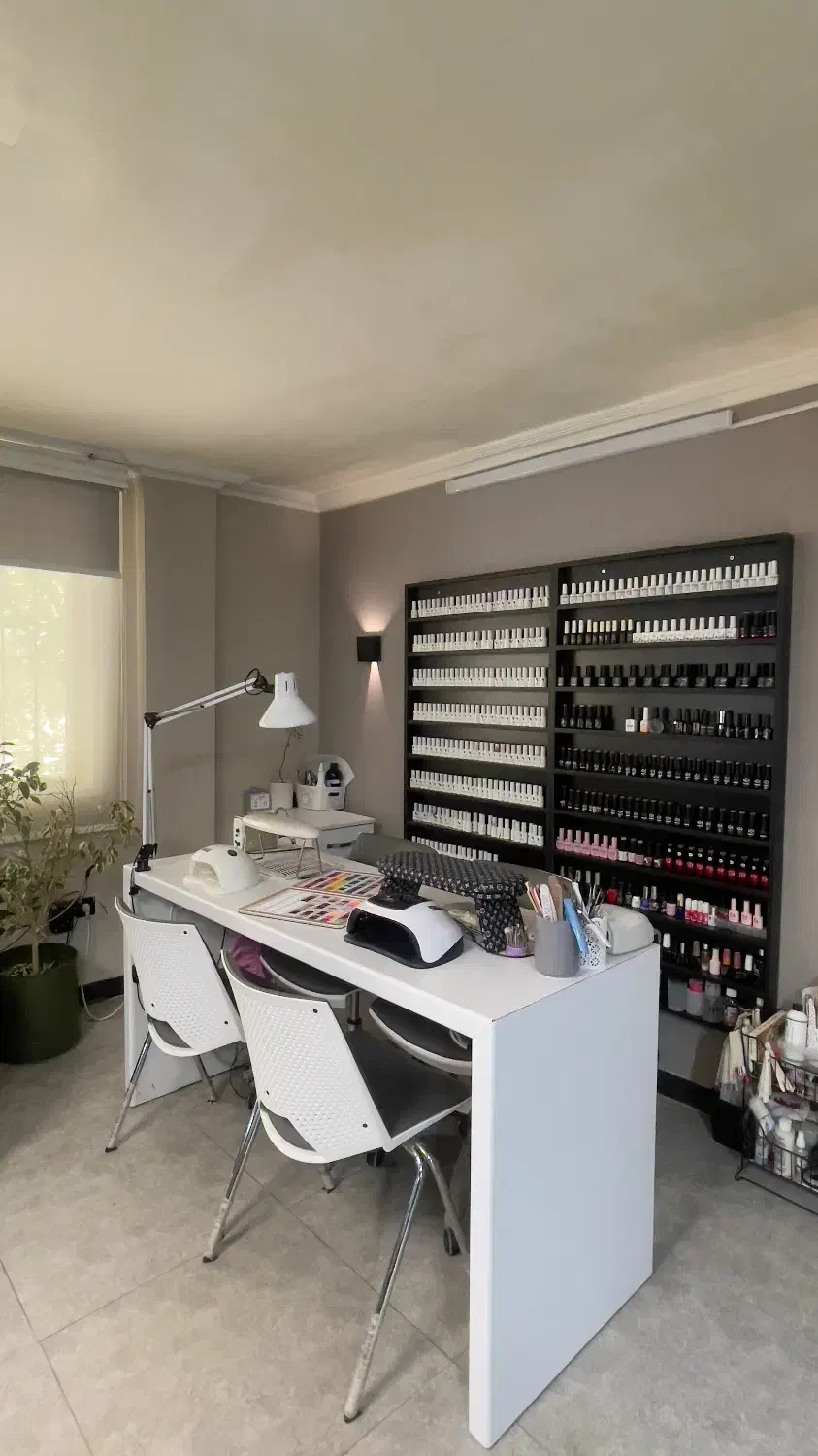 رنگ و لایت حرفه ای،فیشیال کار ، دستیار ناخن|خدمات آرایشگری و زیبایی|تهران, پرواز|دیوار