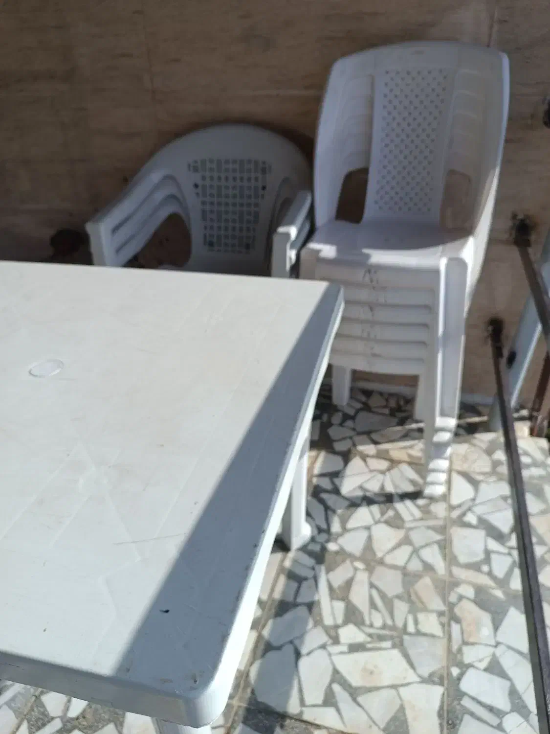 میز و صندلی پلاستیکی|میز و صندلی غذاخوری|سیاهکل, |دیوار