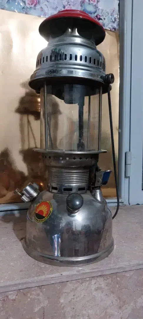 چراغ پریموس قدیمی نو|کلکسیون اشیاء عتیقه|خمینی‌شهر, |دیوار