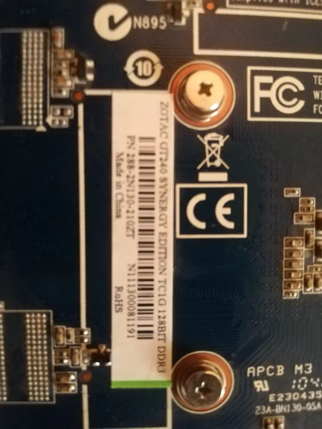کارت گرافیک 1گیابایت DDR 3|قطعات و لوازم جانبی رایانه|خمین, |دیوار