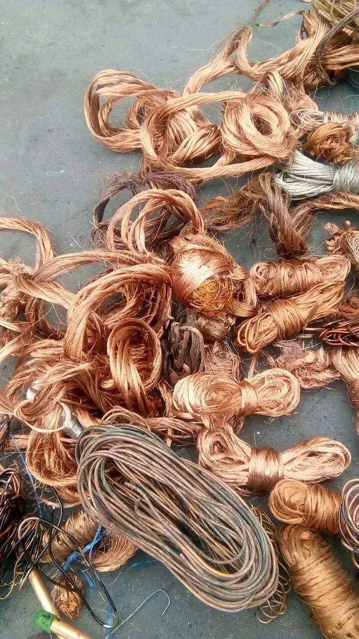 خرید ضایعات آهن و مس برنج در محل بالاترین نرخ|خدمات پیشه و مهارت|میبد, |دیوار