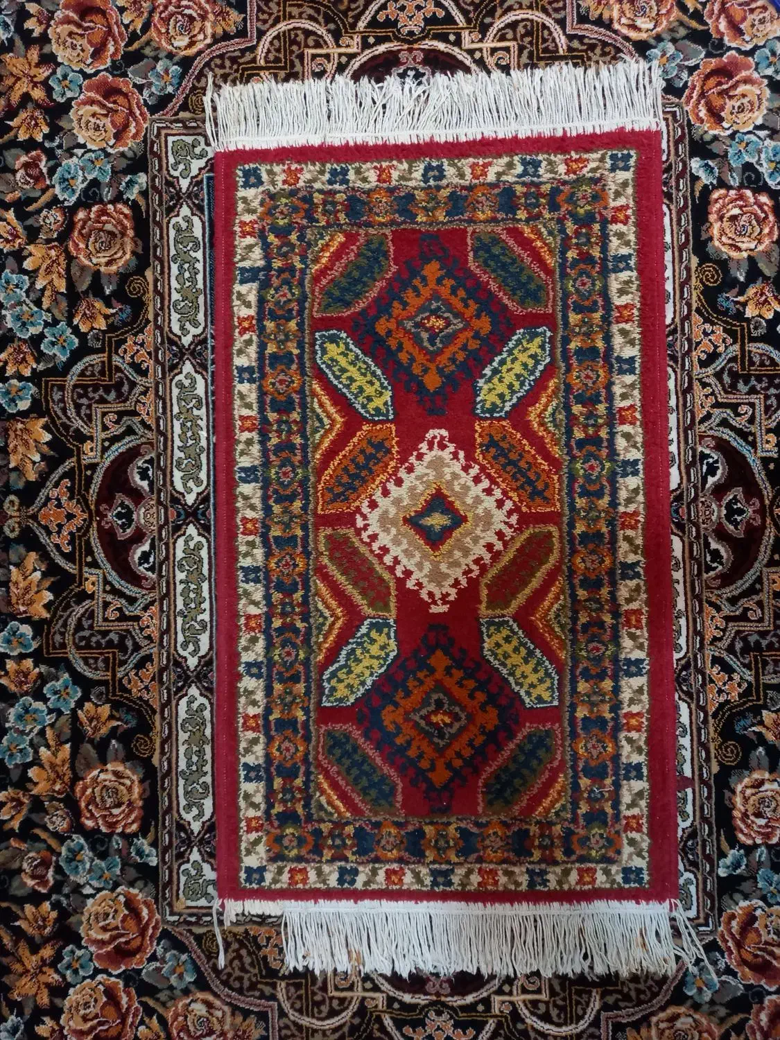 فرشدستباف|فرش|اصفهان, شهرک ولیعصر|دیوار