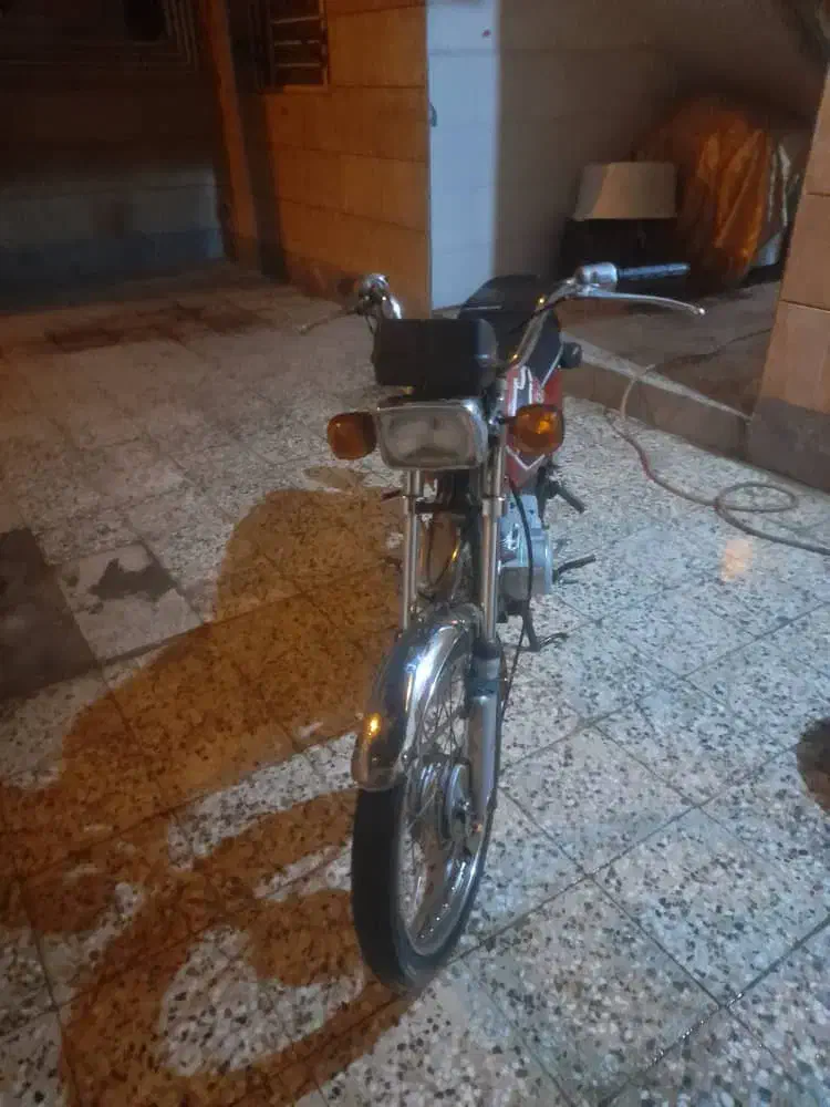 موتور پارکینگی کاملا سالم هیچ مشکلی نداره|موتورسیکلت|اهواز, پردیس دو|دیوار