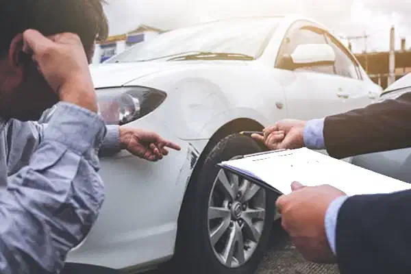 جذب نیرو جوان در بیمه مرکزی با شرایط|استخدام اداری و مدیریت|رشت, بازار|دیوار