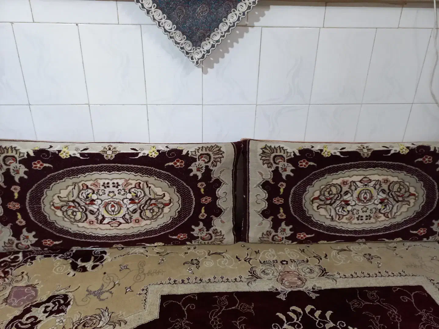 دوتا فرش و دو جفت پشتی|فرش|مشهد, انصار|دیوار