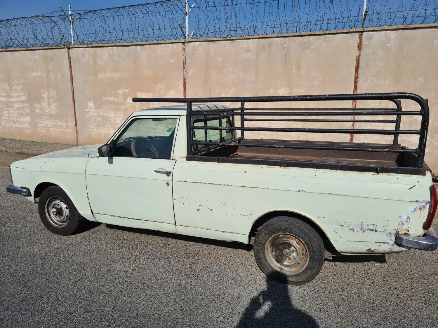 وانت پیکان مدل ۸۳|خودرو سواری و وانت|تهران, کوی نصر مهرآباد|دیوار