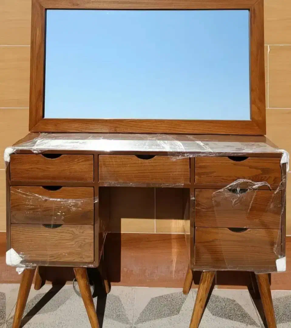 میز آرایشی|مبلمان خانگی و میز عسلی|شیراز, پودنک|دیوار