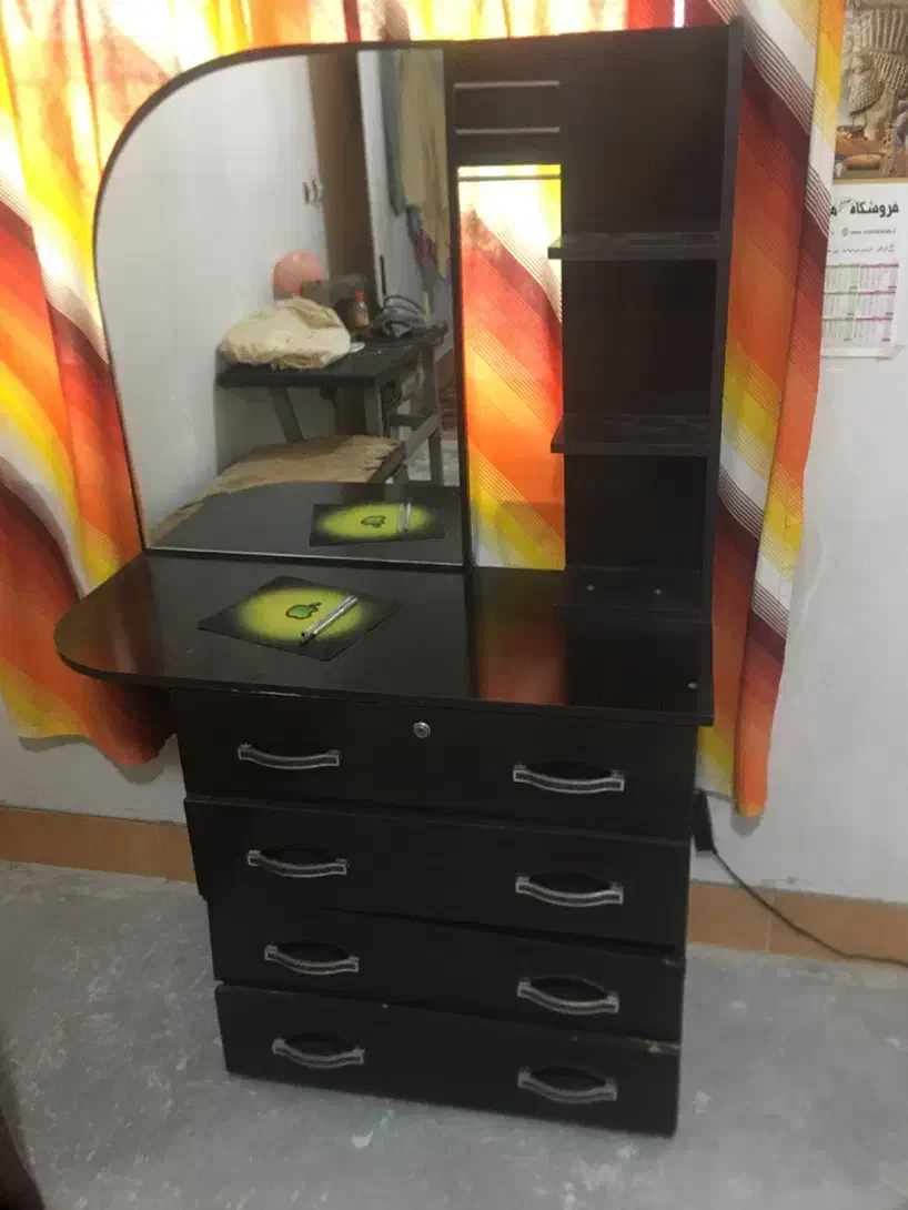 دراور آیینه دار با میز آرایش|جاکفشی، کمد، دراور|گرگان, |دیوار