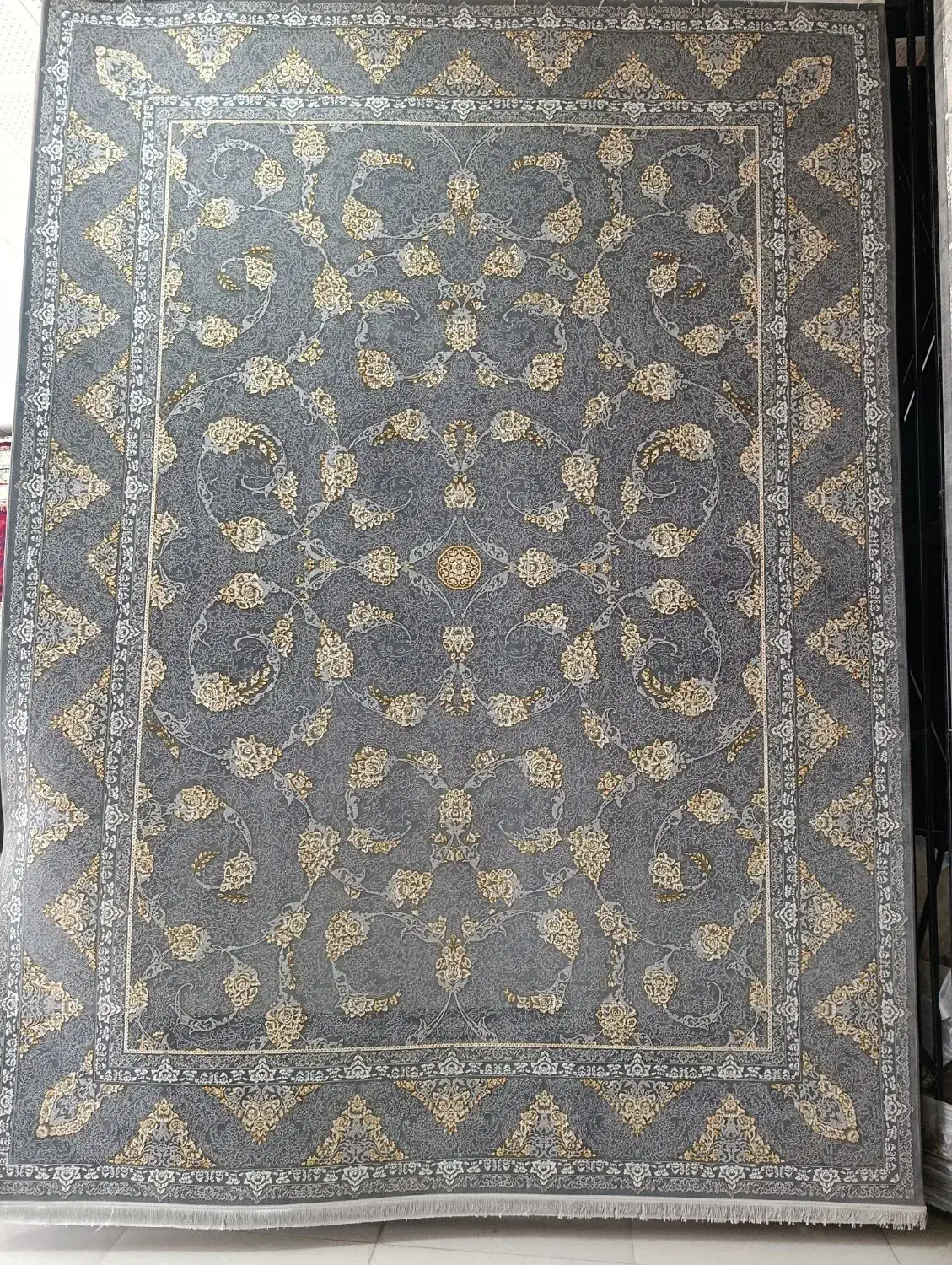 فرش با قیمت نجومی. نخر|فرش|زاهدان, |دیوار