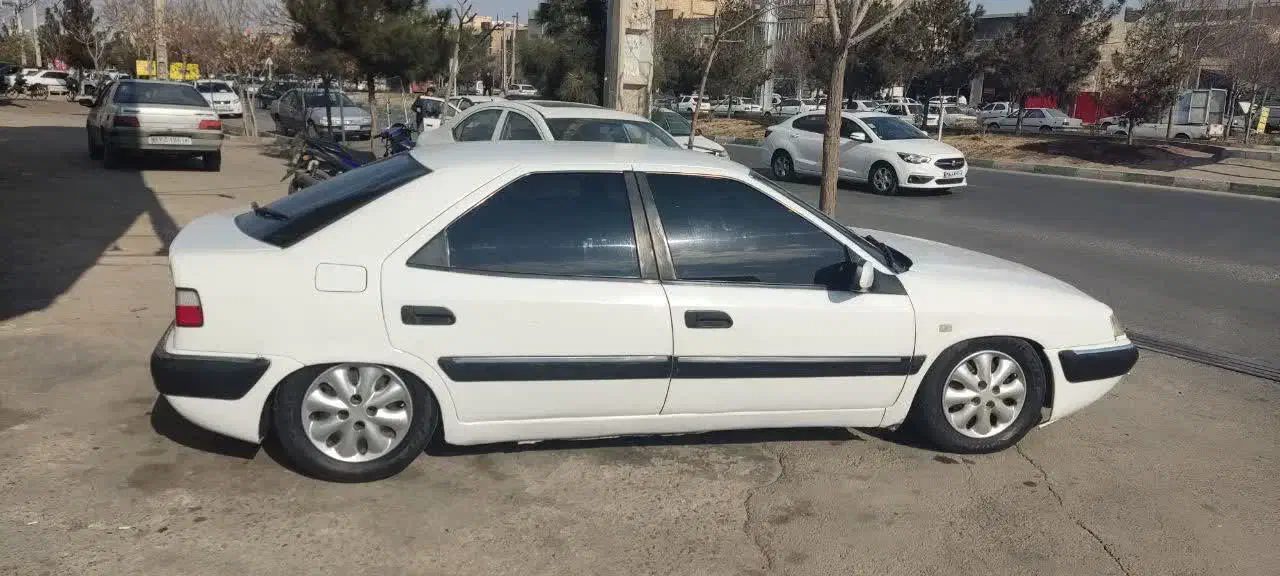 زانتیا سفید مدل ۸۴|خودرو سواری و وانت|قم, علی آباد سعدگان|دیوار