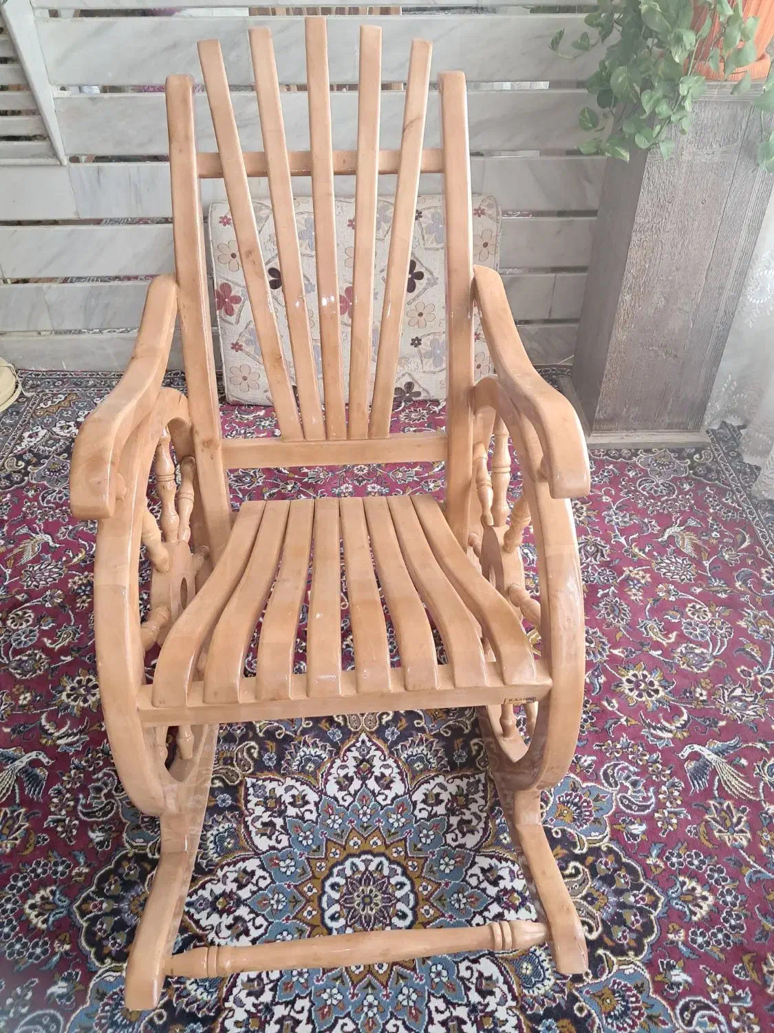 فروش صندلی مادربزرگ بابهترین کیفیت ومناسبترین قیمت|صندلی و نیمکت|اصفهان, رهنان|دیوار